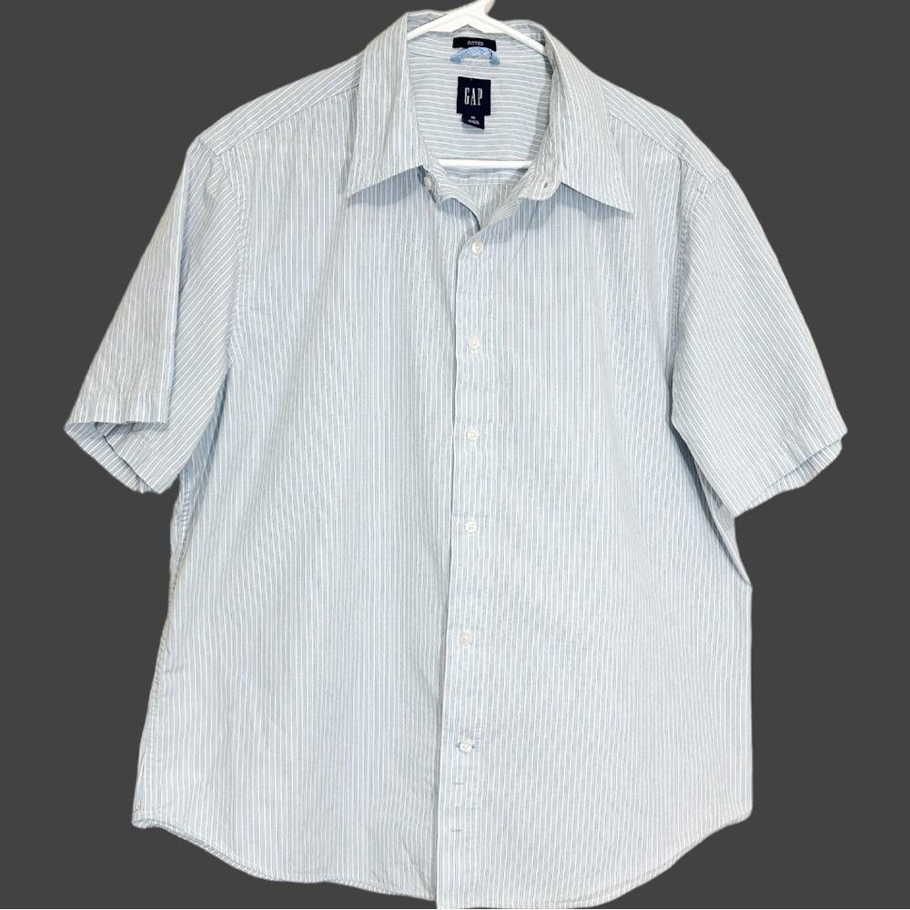 🌸GAP- Fitted Blue Pinstripe Short Sleeve Casual Button Down Shirt- Size XL